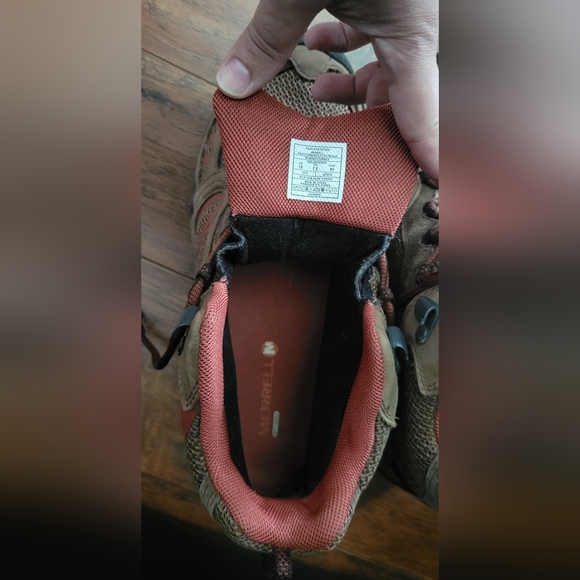 Merrell Women's Tan and Brown Boots - Picture 2 of 2